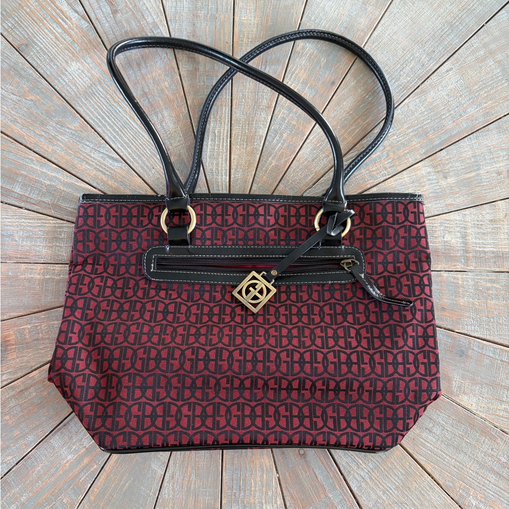 Giani Bernini logo monogram jacquard shoulder tote handbag.